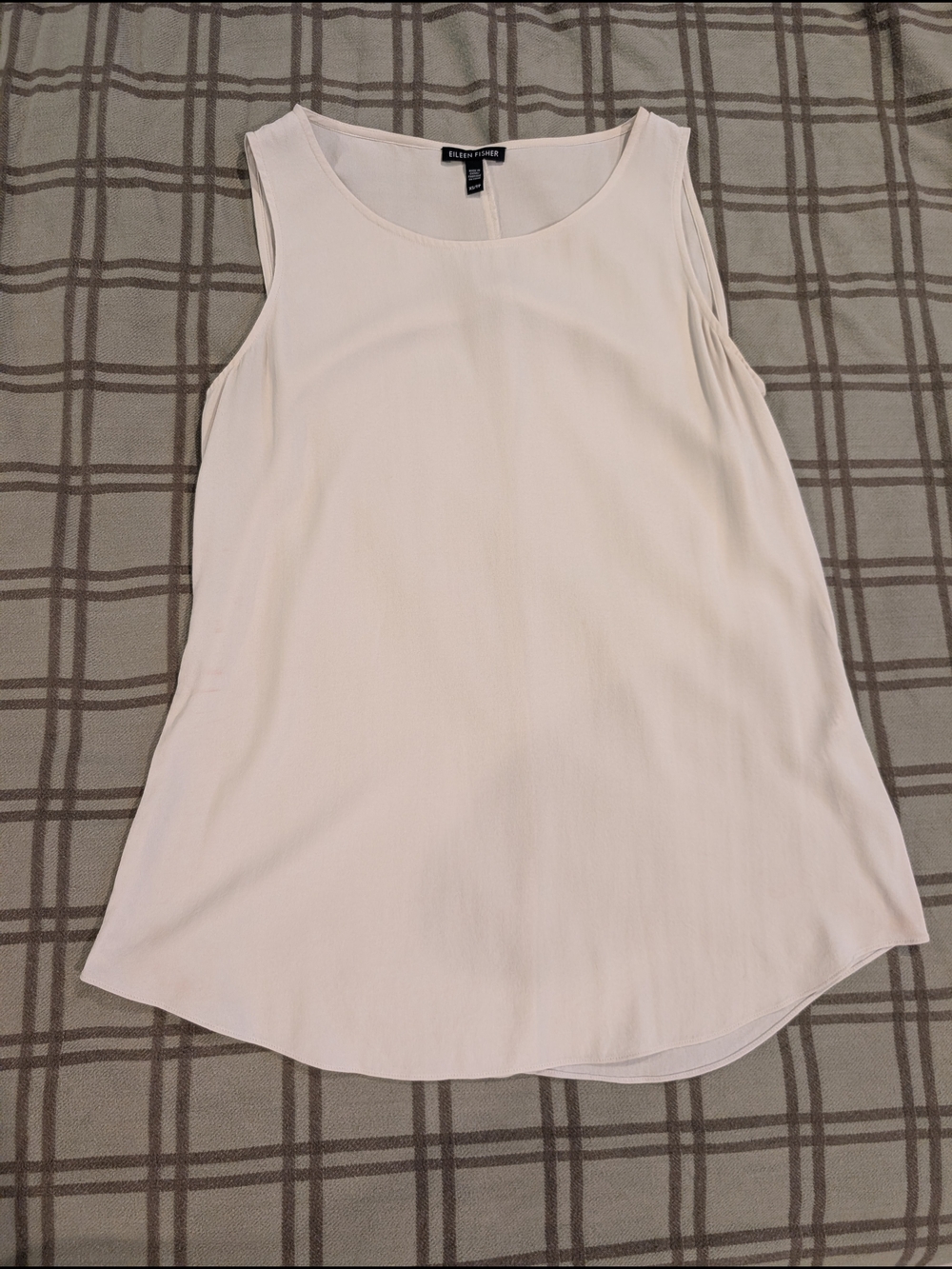 Ellen Tracy 100% Silk Sleeveless Cream Shell Top